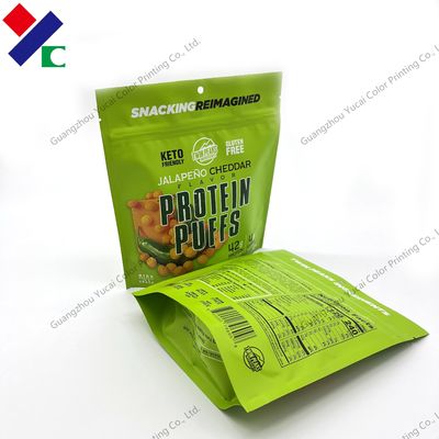 Φιλική στάση Eco επάνω Popcorn γεύσης σακουλών φερμουάρ στην πικάντικη μακριά ζωή του προϊόντος στο ράφι τσαντών συσκευασίας
